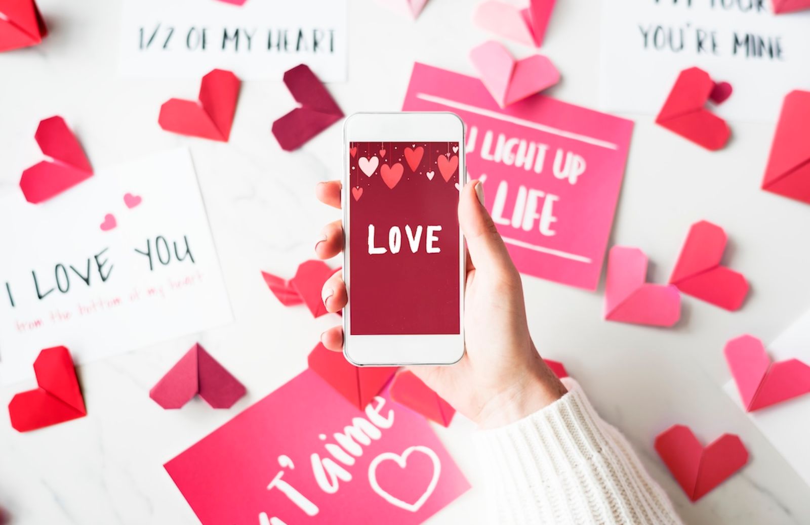 5 coppie famose nate su Hinge, Tinder & co.