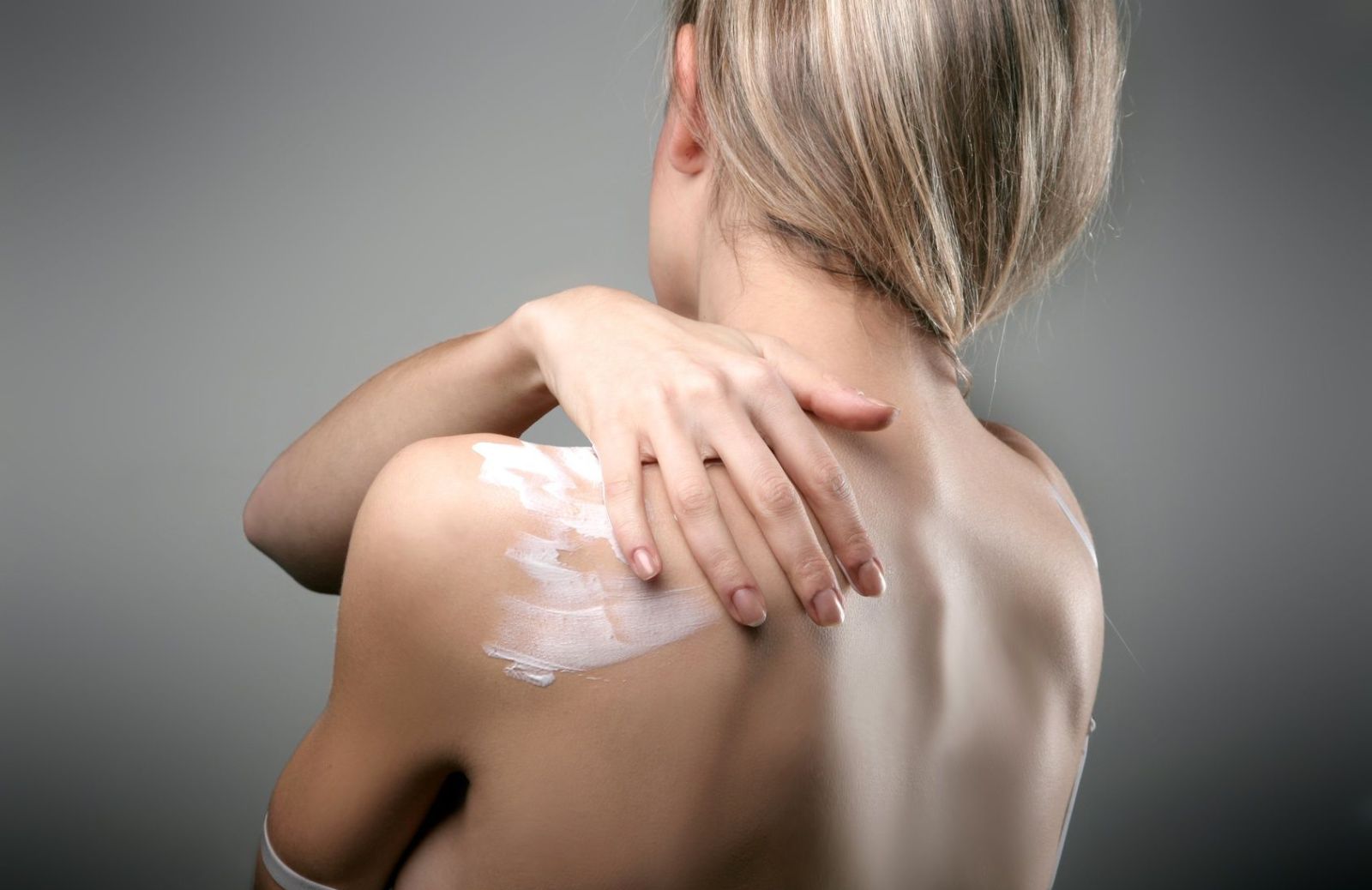 Come prendersi cura della pelle dopo il sole