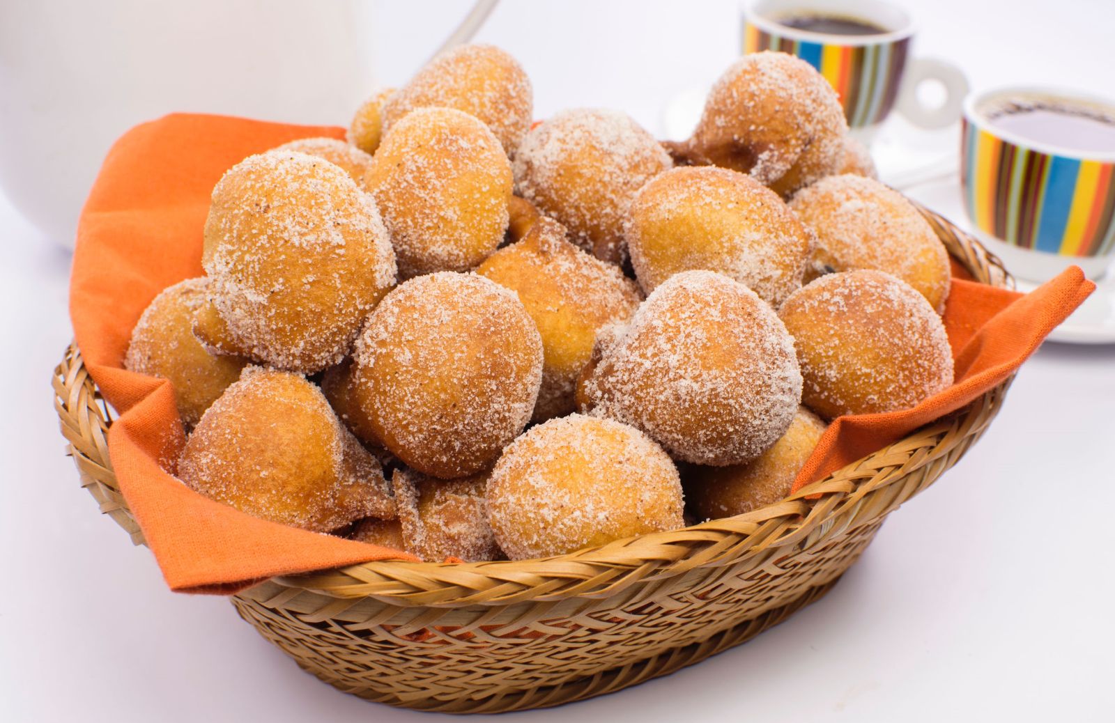 Frittelle di Carnevale morbidissime con uvetta: la ricetta