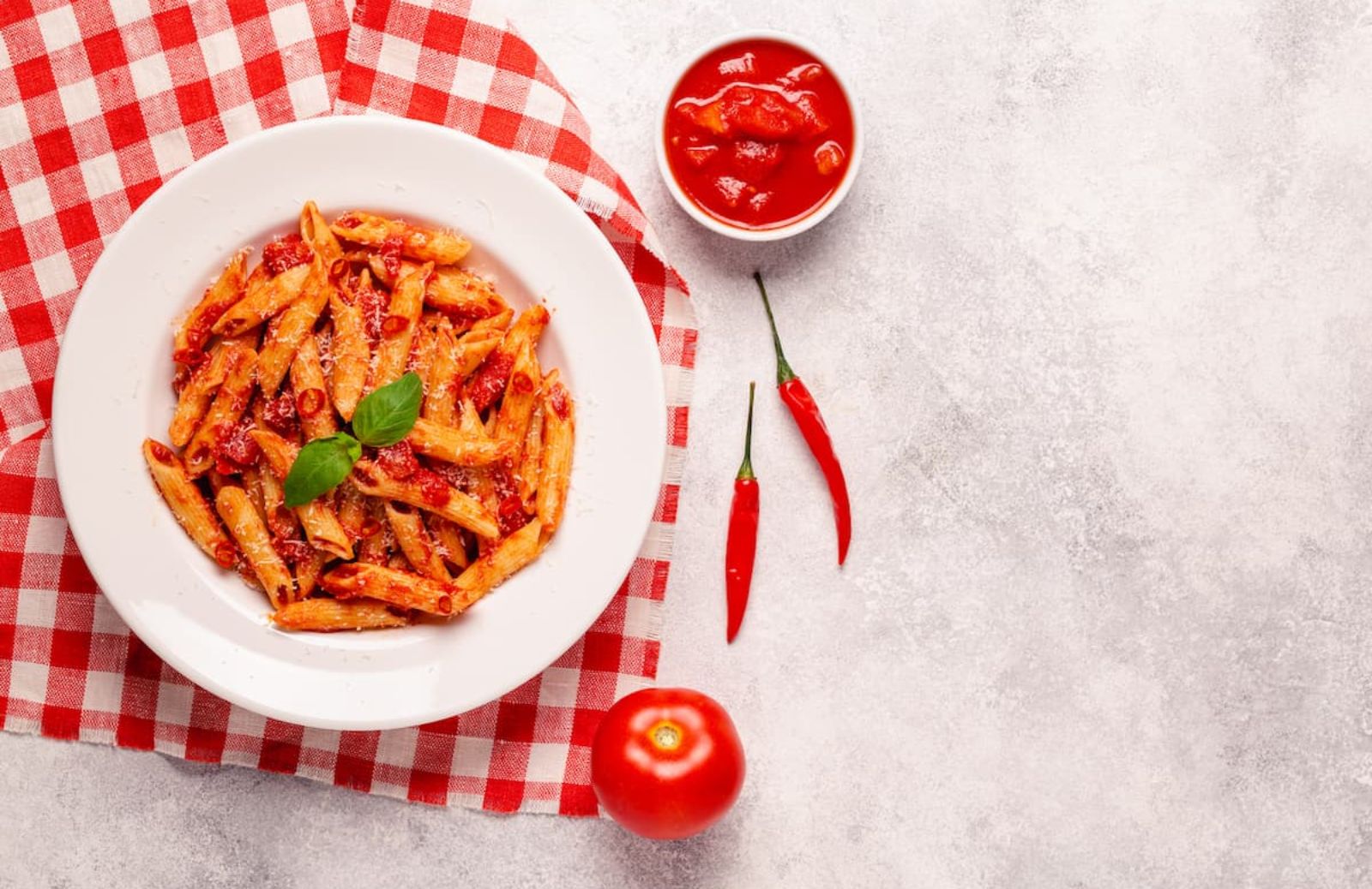 Pasta all'arrabbiata: ricetta originale e 5 varianti