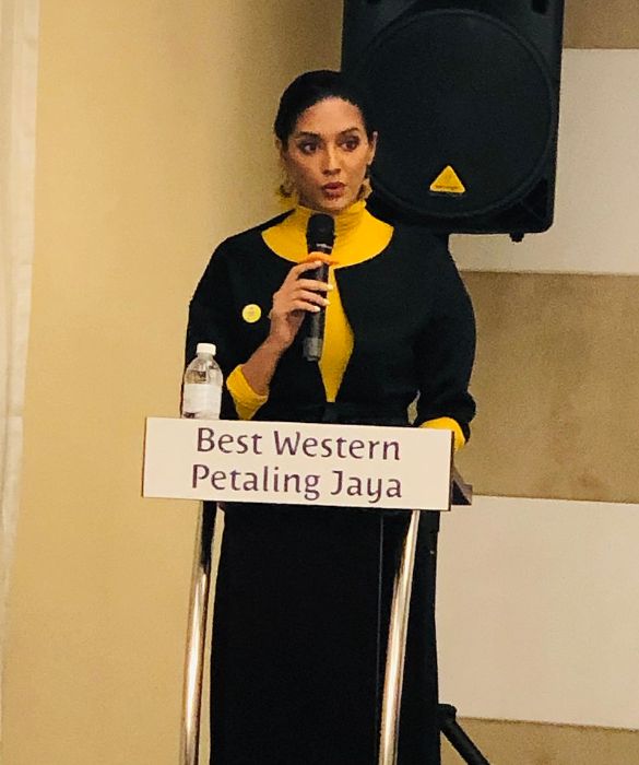 <p>Psicologa del trauma di fama internazionale, femminista e life coach, nonch&eacute; modella, Anjhula Mya Singh Bais fa parte del consiglio direttivo di Amnesty International Malesia: il suo obiettivo &egrave; vincere la battaglia contro tortura e pena di morte.</p>
<p>&nbsp;</p>
