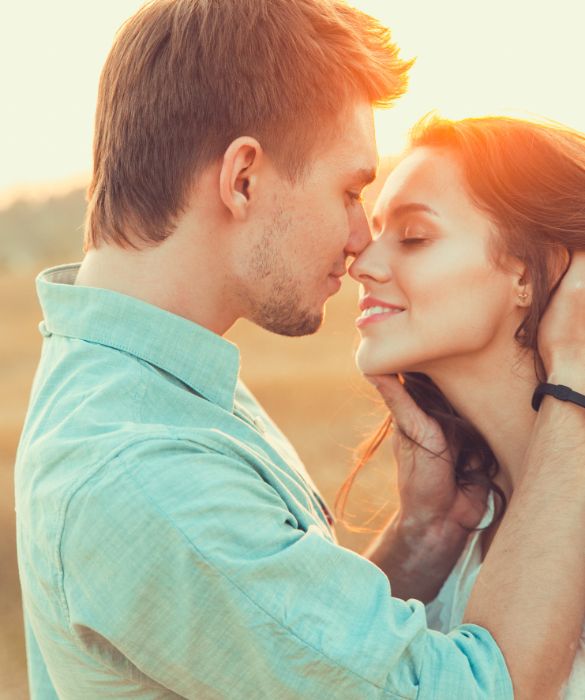 <p>Film d'amore per ragazze? Chi l&rsquo;ha detto&hellip; certi temi sono in grado di toccare la sensibilit&agrave; di tutti, di far piangere, commuovere, perch&eacute; no sognare. Nella storia del cinema sono stati realizzati tantissimi film sulla ricerca dell'anima gemella (a proposito, ecco le <strong><a href=