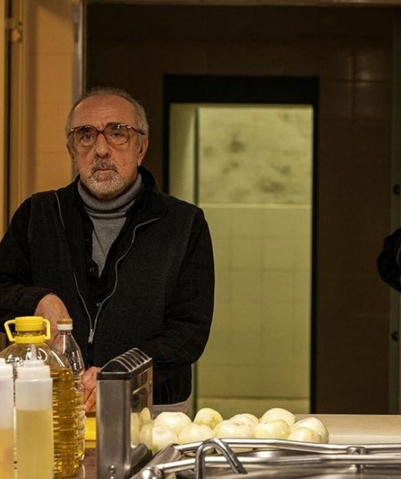 <p>Ancora Orlando e Servillo (presente anche nel cast di &Egrave; stata la mano di Dio), tra i protagonisti di questo film ambientato in un vecchio carcere in dismissione, situato in una zona impervia e imprecisata del territorio italiano.</p>
