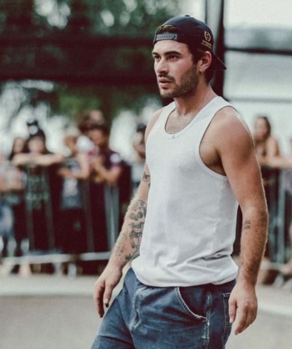 <p>Per tanti lo skateboard non &egrave; nemmeno uno sport, ma una roba da ragazzini. Ecco, visionato il brasiliano Pedro Barros vogliamo ringraziare sentitamente chi ha deciso di inserirlo tra le discipoline olimpiche.</p>
