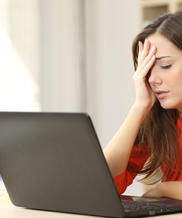 <p>Ti sei presentata puntuale dal dentista gioved&igrave; alle 15, ma l&rsquo;appuntamento era venerd&igrave;? Hai accumulato troppo stress e l&rsquo;hai sfogato su tuo figlio, facendogli una sfuriata per motivi futili? Hai sbagliato. Pu&ograve; capitare a tutti, stavolta &egrave; capitato a te. Questo non ti rende incapace n&eacute; cattiva ma semplicemente&hellip; umana. Costruire una solida base di autostima ti permette di accettare con serenit&agrave; i tuoi errori, andare alla ricerca del motivo e lavorare su te stessa per non ripeterli pi&ugrave;.&nbsp;</p>
