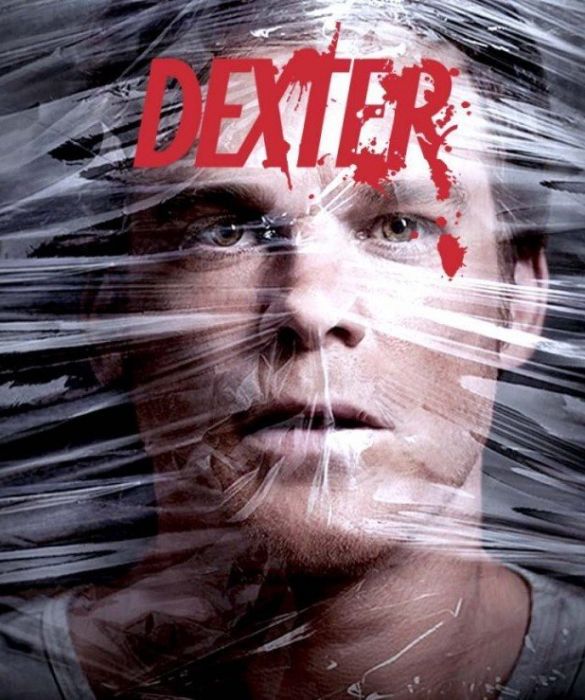 <p>Showtime ha ordinato una nuova stagione di Dexter, la serie che ruota intorno al feroce e spietato serial killer che agisce seguendo un proprio rigoroso codice. In programma 10 episodi che dovrebbero entrare in produzione nel 2021 con una data d&rsquo;uscita provvisoria per la premiere nell&rsquo;autunno 2021.</p>
