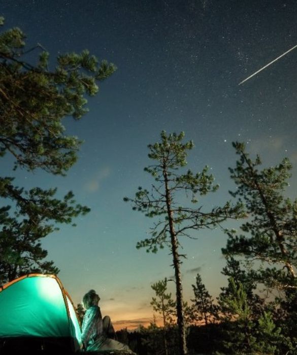 <p>Possiamo ancora vedere la luce di stelle che non esistono pi&ugrave; da secoli. Cos&igrave; ancora ti riempie e folgora il ricordo di qualcuno che hai amato per poi vederlo andar via (Khalil Gibran)</p>
