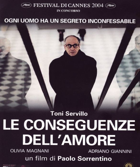 <p>Nella prima pellicola diretta, Paolo Sorrentino ha avviato la proficua collaborazione con l&rsquo;attore feticcio <strong>Toni Servillo</strong>. Il cui secondo capitolo di questa partnership &egrave; <em>Le conseguenze dell'amore</em>, che ottiene un grande successo di critica,<strong> vincendo cinque David di Donatello e tre Nastri d&rsquo;argento</strong>. Protagonista un uomo con un segreto inconfessabile, Titta Di Girolamo, che da otto anni vive in una camera d&rsquo;albergo di un&rsquo;anonima cittadina del Canton Ticino.</p>
