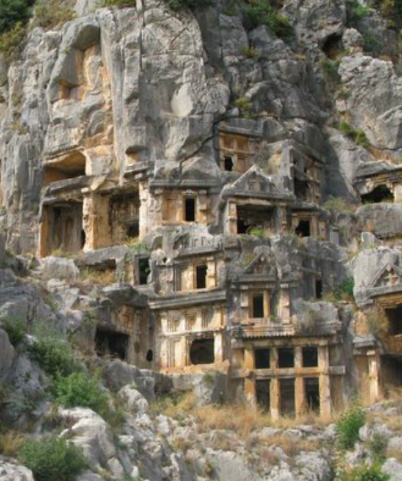 <p>La Via Licia &egrave; un percorso che si snoda su circa 540 km, lungo una parte della costa sud-occidentale della Turchia. Un cammino emozionante da percorrere zaino in spalla tra foreste, pareti rocciose, villaggi e resti di antiche citt&agrave; e nceropoli. Sempre con il mare a portata di mano, per cos&igrave; dire.</p>
