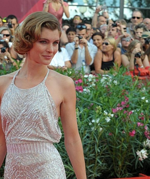 <p>Diventata famosissima grazie al ruolo di protagonista nella fiction Elisa di Rivombrosa, Vittoria Puccini &egrave; stata la madrina della 68esima edizione della Mostra del Cinema. Correva l&rsquo;anno 2011.</p>
