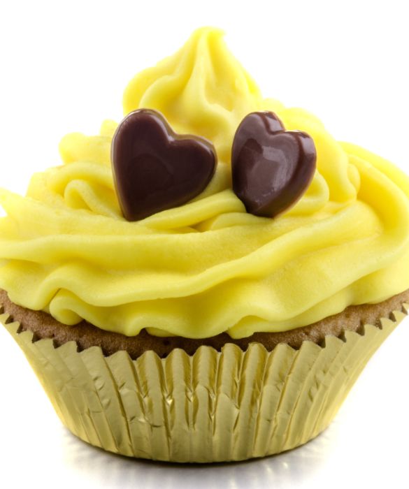Si chiama Frosting la decorazione cremosa che distingue i cupcakes dai muffins.
Può essere preparata con una base di burro o di formaggio spalmabile e può essere aromatizzata e colorata.