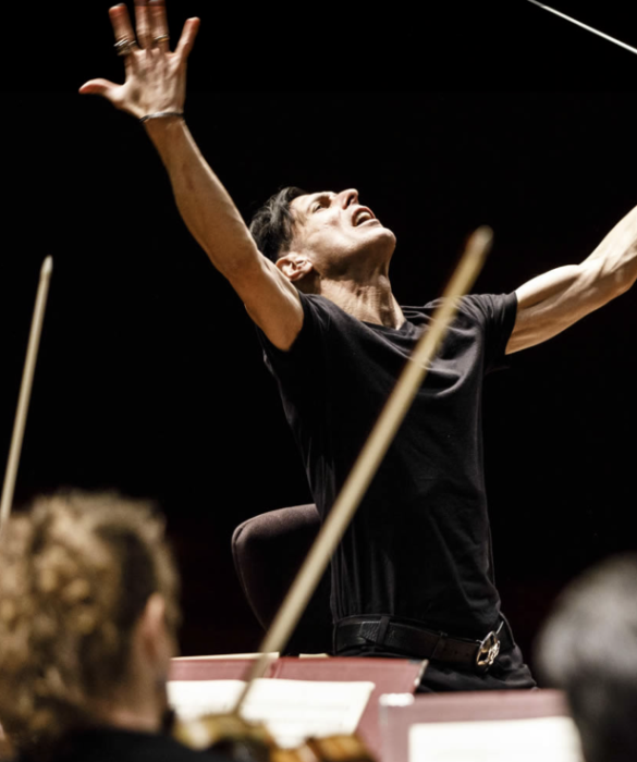 Direttore d’orchestra e compositore, Bosso ha ricominciato una più intensa attività soltanto a partire dal 2015. Dopo gli anni di pausa forzata, una lunga serie di trionfi alla testa di alcune delle migliori orchestre italiane e internazionali nella riconquistata veste di direttore d’orchestra lo attendevano. Ricordiamo L’Orchestra Filarmonica del Teatro La Fenice di Venezia e l’Orchestra del Teatro Comunale di Bologna che ha trionfalmente condotto sia nel teatro della città sia in Piazza Maggiore davanti ad oltre 10.000 persone: l’Opening Act del G7 Ambiente è stato premiato ai Live Award di Lisbona come miglior evento musicale europeo dell’anno.