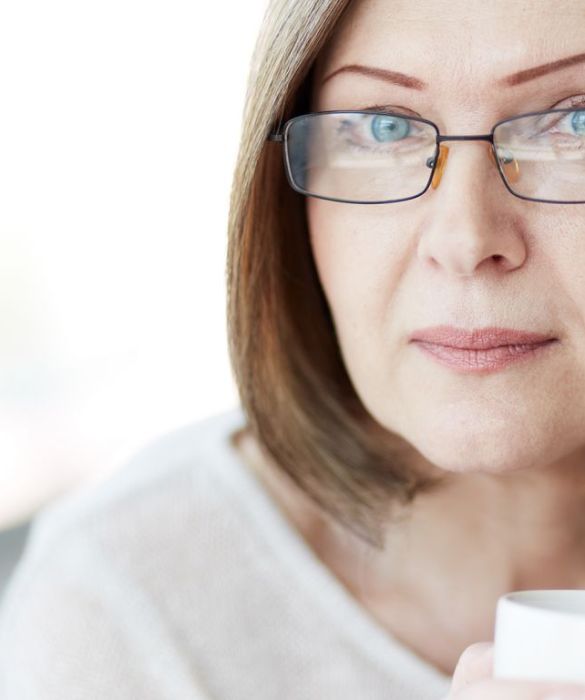 <p>La pillola diminuisce il rischio di tumore alle ovaie e tale protezione dura fino a 30 anni dalla sospensione. Questo tipo di cancro colpisce maggiormente le donne intorno ai 60-65 anni di et&agrave;, quindi &egrave; importante continuare ad assumere la pillola anche quando si &egrave; in pre-menopausa come importante prevenzione contro il tumore alle ovaie.</p>
