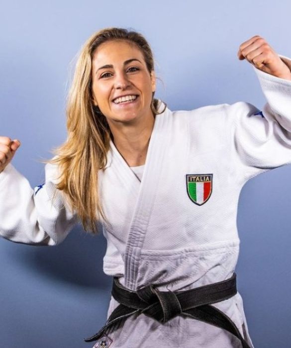 <p>Nel <strong>judo </strong>le speranze italiane di una medaglia sono riposte nei pesi pi&ugrave; leggeri. Tra le donne, riflettori puntati sulla 26enne <strong>Odette Giuffrida</strong>, gi&agrave; vincitrice dell'argento a Rio 2016 e oro agli Europei di Praga 2021 nella <strong>categoria 52 kg</strong>.</p>
