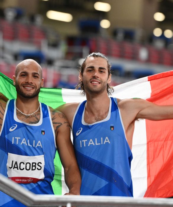 <p>Perch&eacute; guardiamo i<strong> Giochi Olimpici</strong>? Perch&eacute; speriamo che l'Italia salga sempre pi&ugrave; su nel medagliere, che domande.&nbsp;Vuoi mettere l'<strong>orgoglio nazionale</strong>? I <strong>fisici scolpiti degli atleti</strong>, che si sfidano tutti sudati oppure indossando microcostumi in vasca, non ci interessano affatto, figuriamoci. Ma ecco la nostra top ten, per chi in questi giorni stesse vivendo sulla Luna.&nbsp;</p>
