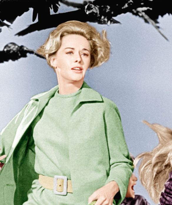 <p>Alfred Hitchcock &egrave; universalmente riconosciuto come uno dei registi pi&ugrave; importanti e influenti di sempre. Tra l&rsquo;incompiuto Number 13 (1922) e Complotto di famiglia (1976), nel corso di una lunghissima carriera ha messo infatti la sua firma su tanti film che hanno fatto la storia del cinema. Ecco la nostra top 10 del &ldquo;maestro del brivido&rdquo;.</p>
