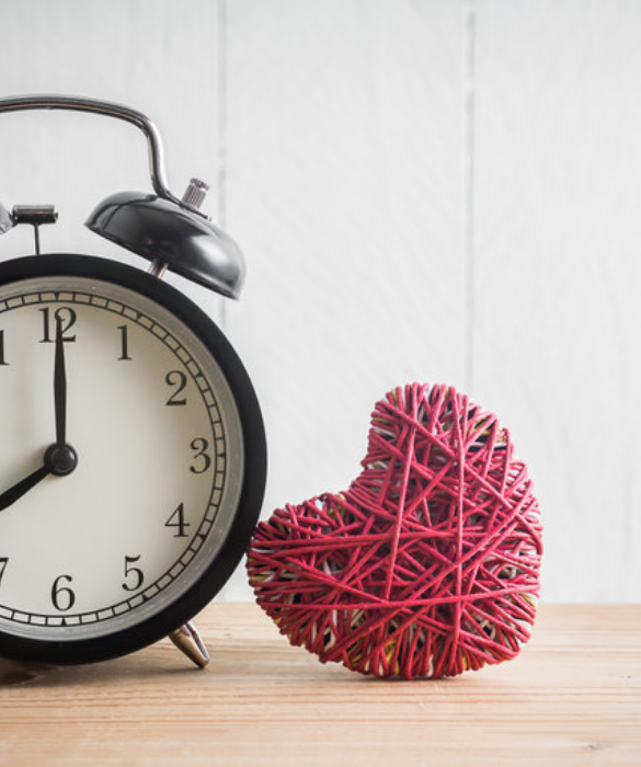 <p>Quando ami una persona il tempo passato insieme sembra sempre troppo poco. Al contempo, &egrave; come se si fermasse in quanto ogni momento vissuto regala emozioni fortissime.</p>
