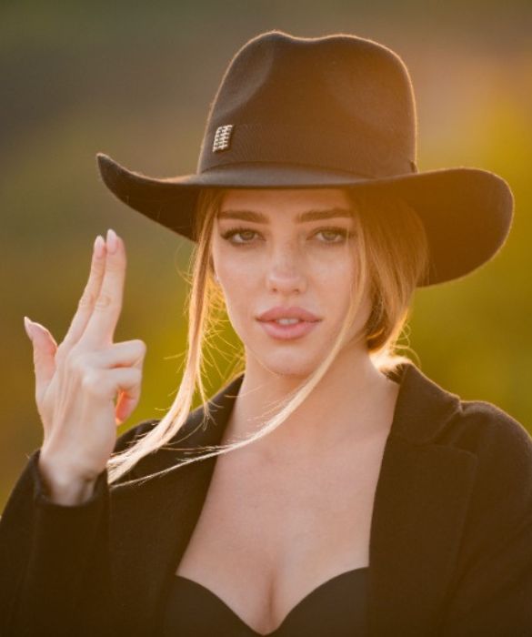 <p>Qualunque cosa ci abbia visto in questa nuova ragazza, tu puoi sicuramente farla meglio. Dalla teoria alla pratica, il passo &egrave; breve. Gli scrivi senza troppi giri di parole. <strong>Hai sbagliato e lo rivuoi. Se disposta a tutto pur di riaverlo.</strong></p>
