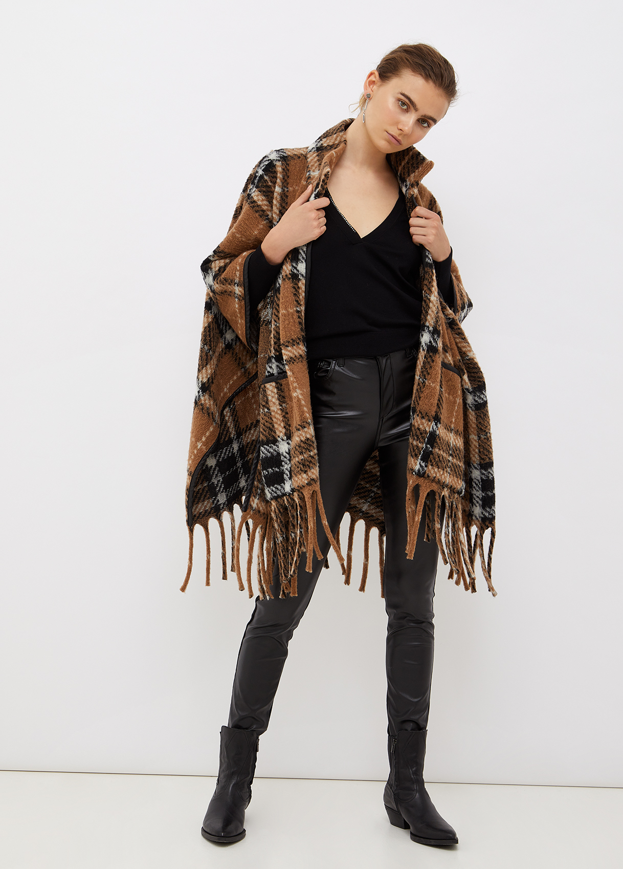 Poncho Liu Jo