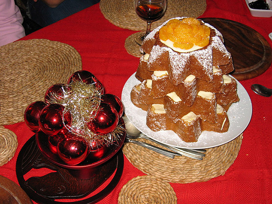 Pandoro con crema pasticcera