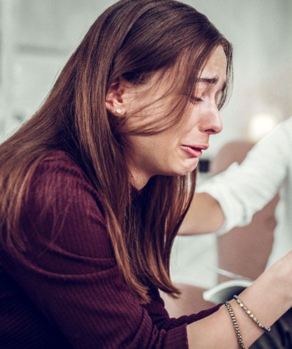 <p>Se ti riduci a essere quella che non sei, a dover cambiare per avere la sua attenzione, se il magone e il mal di cuore sono tornati, se non &egrave;&nbsp; per niente semplice e lui &egrave; andato avanti con un&rsquo;altra relazione, se ti riduci a meno di quello che sei davvero, se l&rsquo;unico modo per riavere il tuo ex &egrave; quello di diventare la sua amante, prova a chiederti: ma ne vale davvero la pena?&nbsp;</p>
<p>&nbsp;</p>
