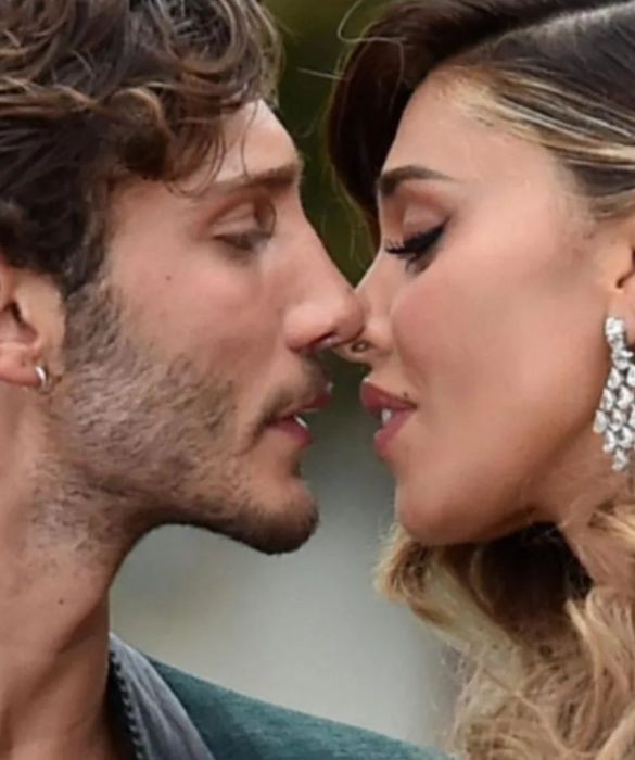 <p>Una storia d&rsquo;amore piena di tira e molla, tra svariati tormenti&nbsp;e una passione che riesplode ogni volta di pi&ugrave; si sono succeduti nel corso del tempo. Alle rotture tra <strong>Belen Rodriguez e Stefano De Martino</strong> siamo gi&agrave; abituati da un po&rsquo;. Oggi sarebbero arrivati alla terza separazione. Preparate i pop corn: l&rsquo;anno prossimo potrebbero tornare di nuovo insieme!</p>
