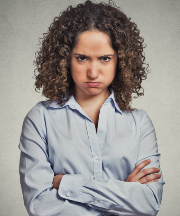 <p>L&rsquo;invidia &egrave; davvero una brutta bestia. Avere a che fare una donna cos&igrave; significa in un certo senso essere ammirate perch&eacute;, insomma, la vedrete fare esattamente quello che vi piace. Avete un blog online? Anche lei diventer&agrave; scrittrice, su Instagram. Comprate un paio di sneakers nuove? La vedrete indossare le stesse qualche tempo dopo. In fondo dovreste ringraziarla: vi ha trasformate, senza saperlo, in una vera influencer.</p>
